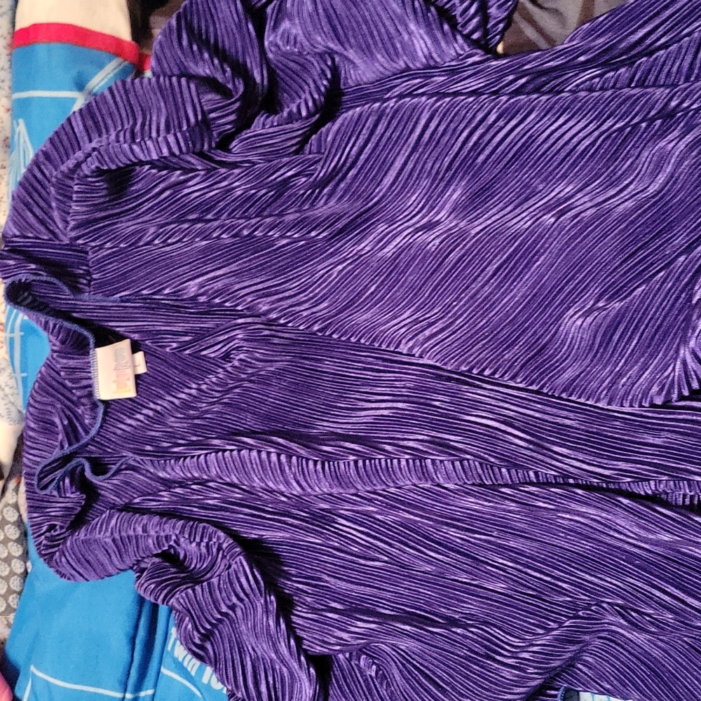 Llr Shirley size large